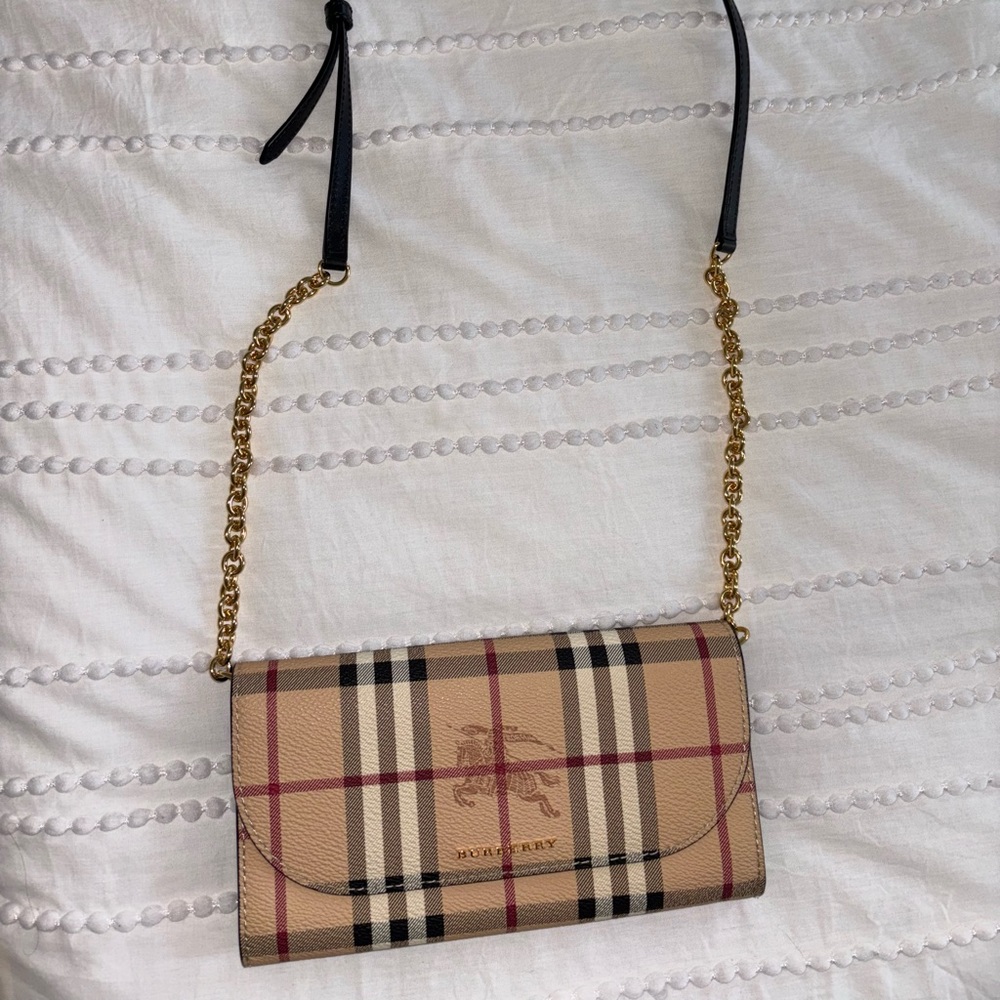 Burberry Crossbody bag. Excellent condition